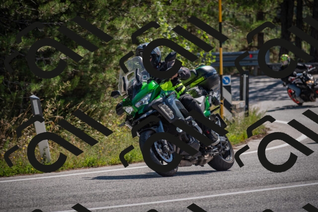 20250906112859-_5001462_am_