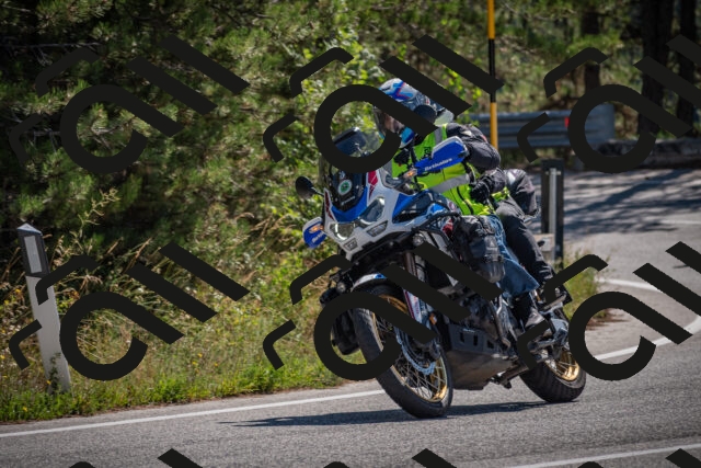 20250906112943-_5001484_am_