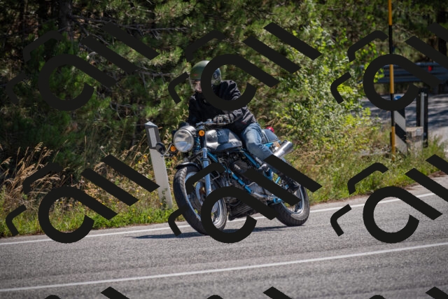 20250906112944-_5001486_am_