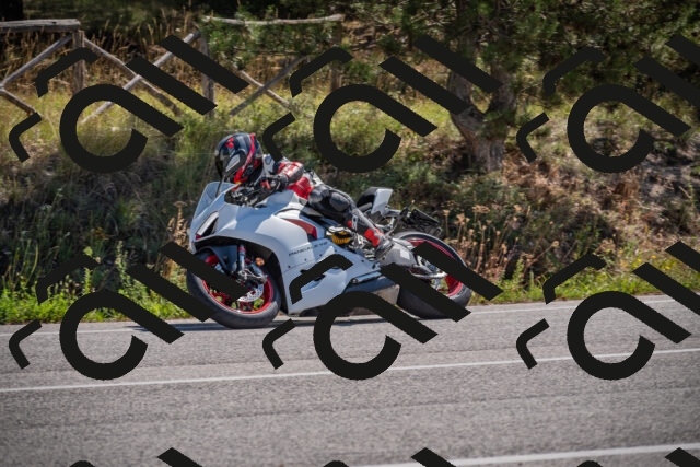 20250906113602-_5001538_am_