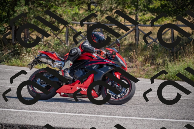 20250906113631-_5001552_am_