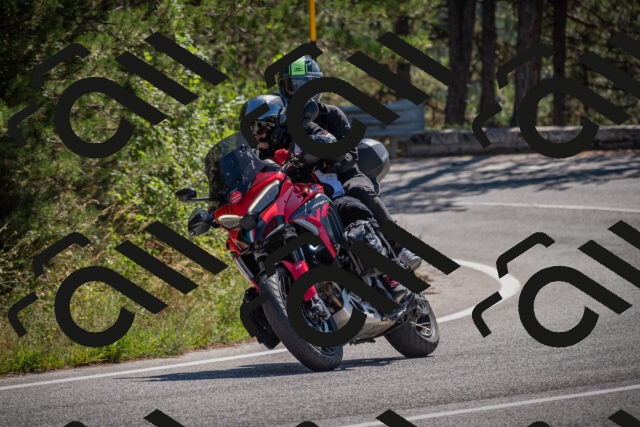 20250906113653-_5001559_am_