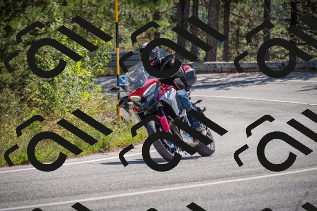 20250906113654-_5001560_am_