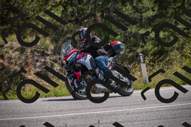 20250906113654-_5001561_am_