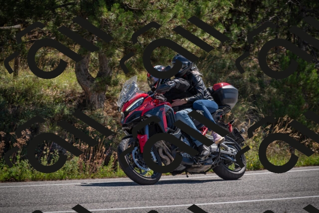 20250906113707-_5001574_am_