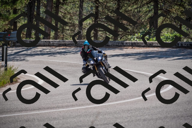 20250906113936-_5001596_am_