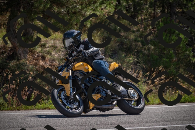 20250906113942-_5001600_am_