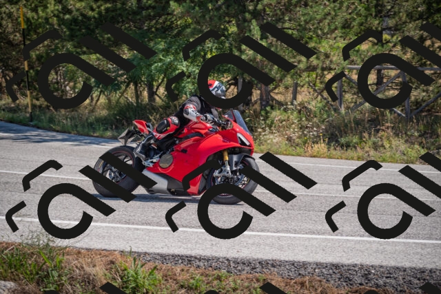 20250906114022-_5001607_am_