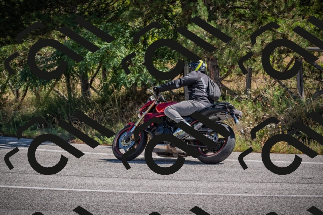 20250906114112-_5001625_am_