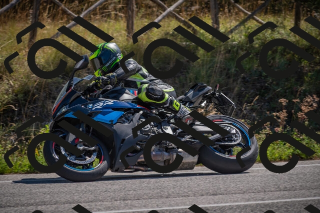 20250906114401-_5001642_am_