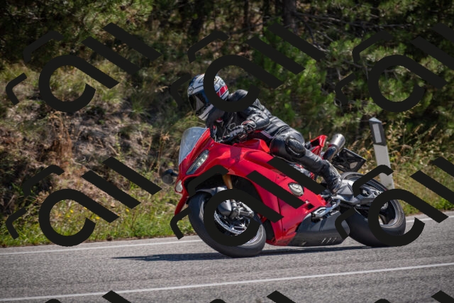 20250906114426-_5001648_am_