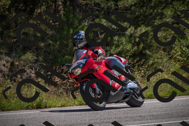 20250906114454-_5001655_am_