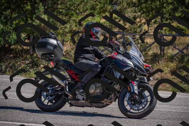 20250906114455-_5001656_am_