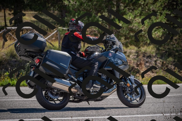 20250906114457-_5001659_am_