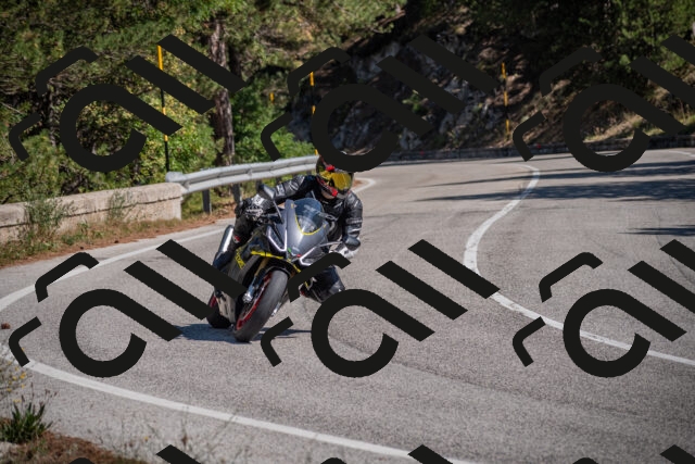 20250906114538-_5001668_am_