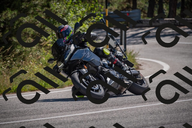 20250906114637-_5001674_am_