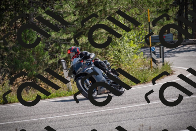 20250906114641-_5001677_am_