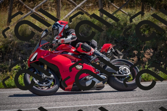 20250906114653-_5001684_am_