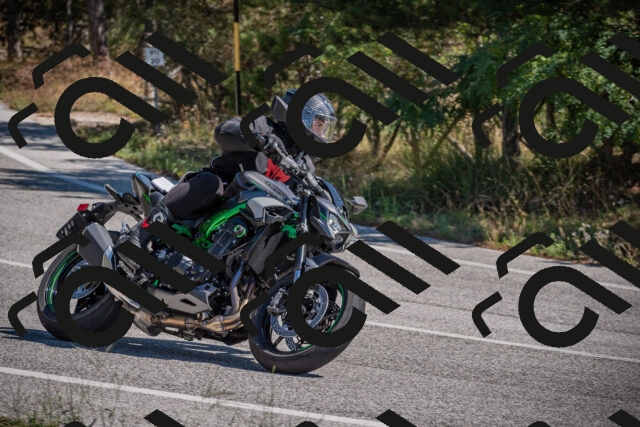 20250906114944-_5001692_am_