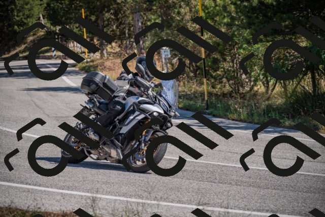 20250906114946-_5001695_am_