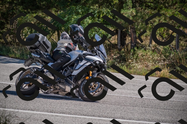 20250906114947-_5001696_am_