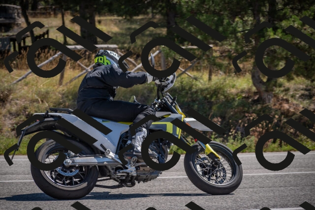 20250906114949-_5001702_am_