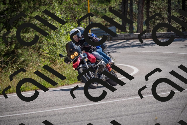 20250906114955-_5001705_am_