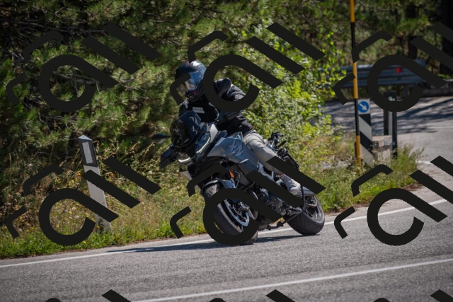 20250906115012-_5001711_am_