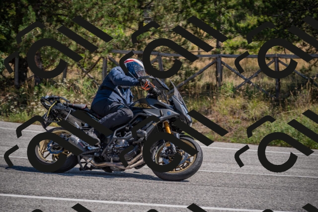 20250906115448-_5001760_am_