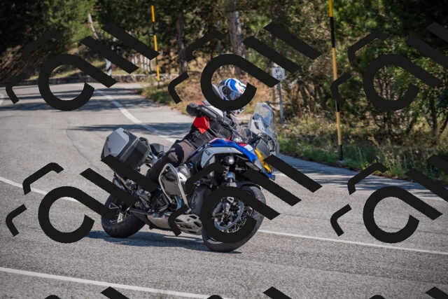 20250906115823-_5001806_am_