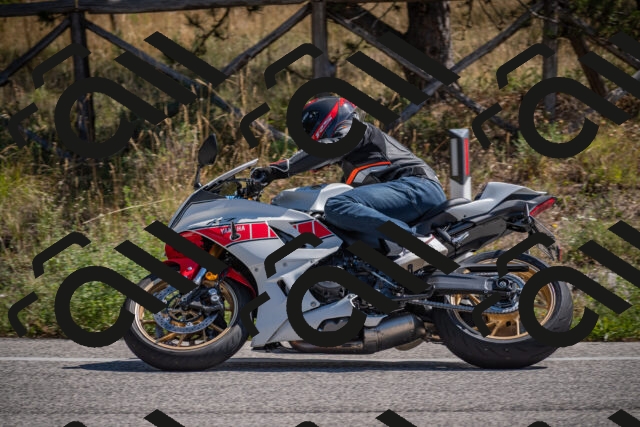 20250906115839-_5001811_am_