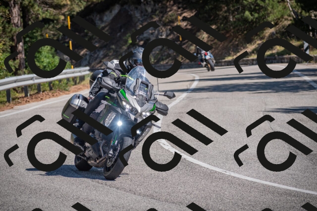 20250906115842-_5001812_am_