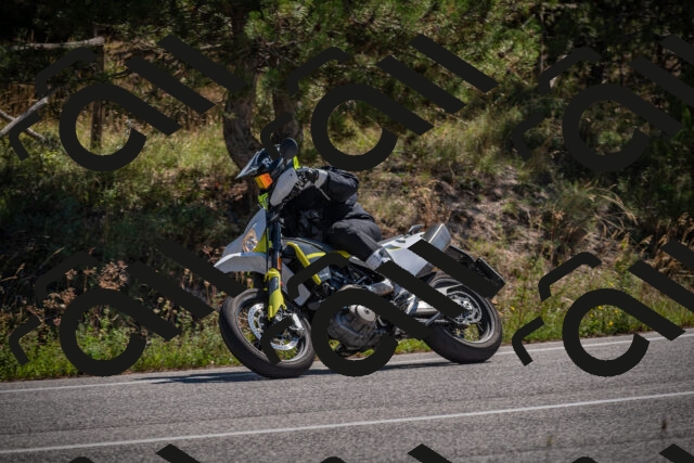 20250906120349-_5001855_am_