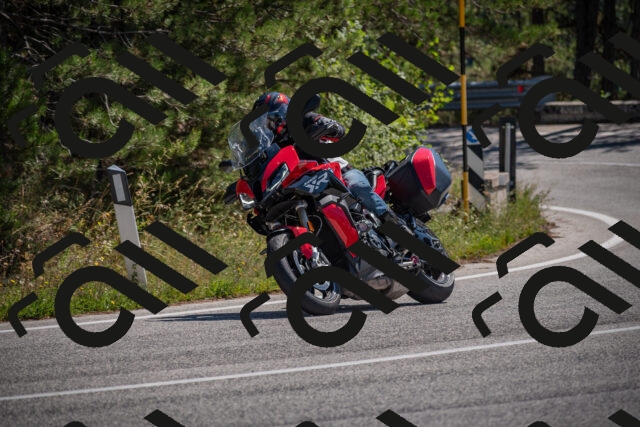 20250906120757-_5001887_am_