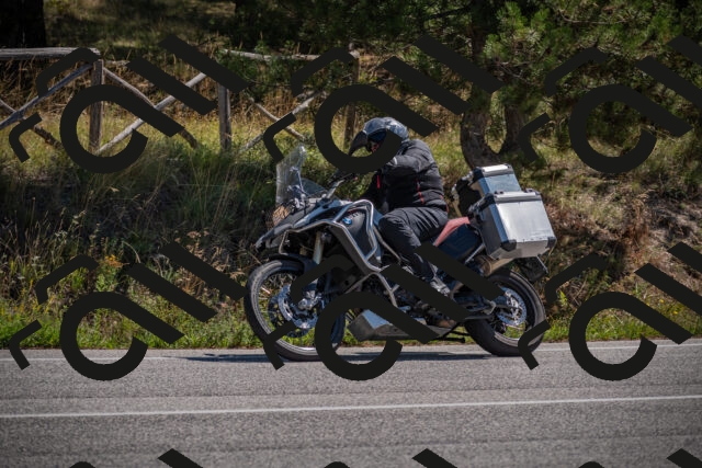 20250906120832-_5001899_am_