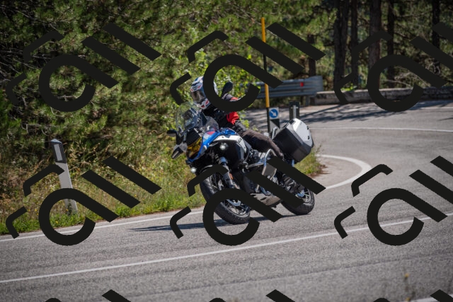 20250906121052-_5001911_am_