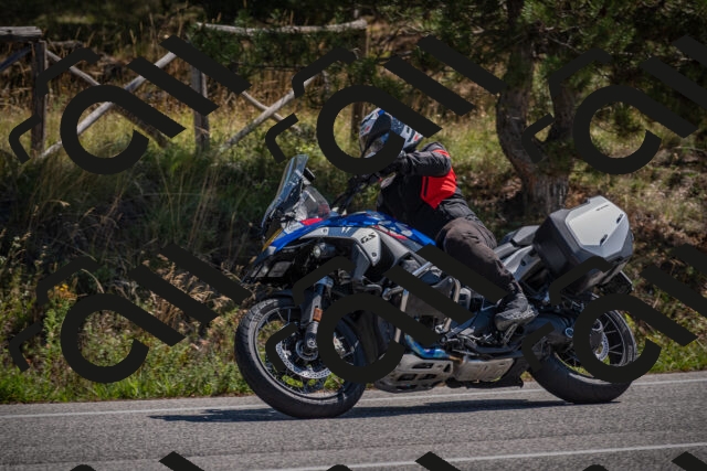 20250906121053-_5001912_am_