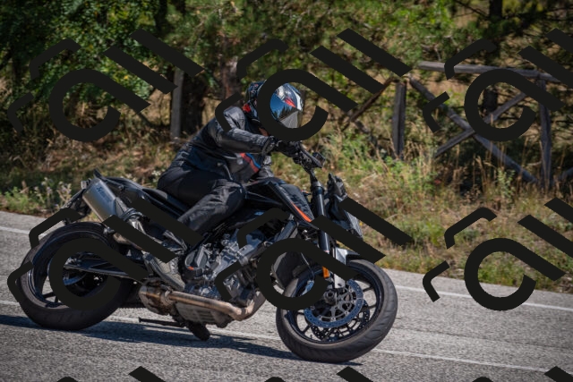 20250906121106-_5001918_am_