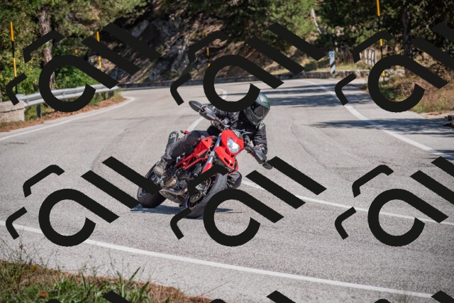 20250906121201-_5001930_am_