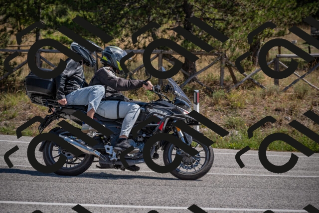 20250906121217-_5001935_am_