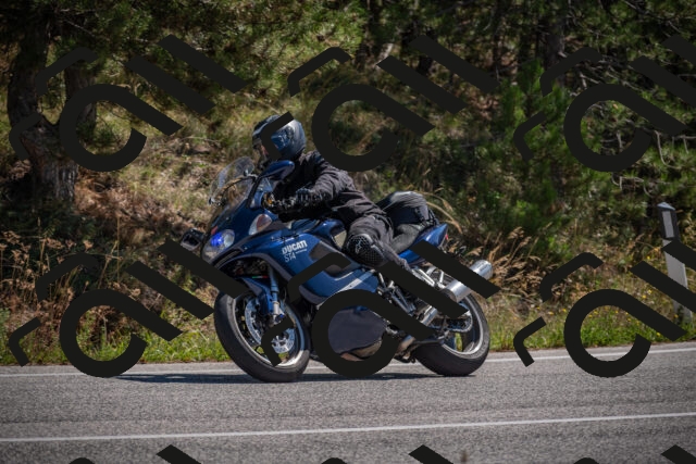 20250906121232-_5001938_am_