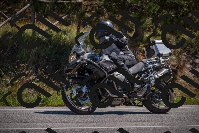 20250906121233-_5001939_am_