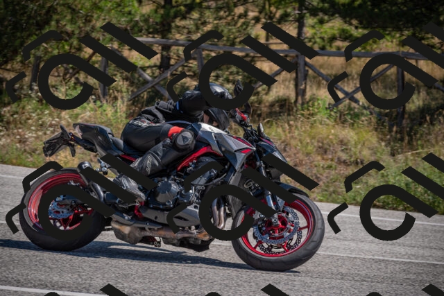 20250906121303-_5001942_am_