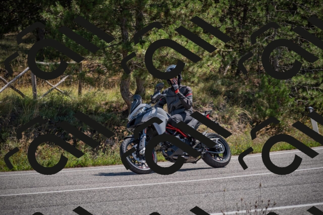 20250906121553-_5001954_am_