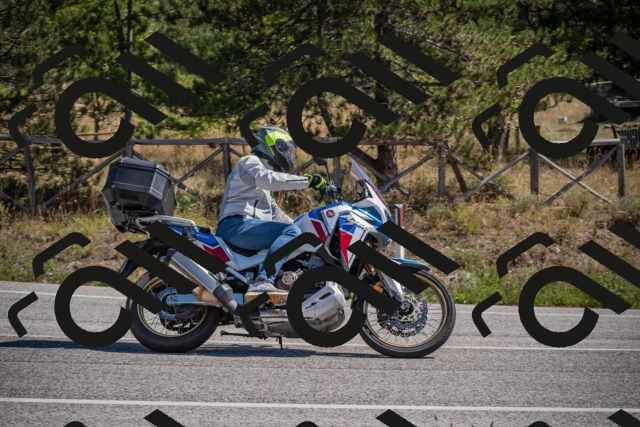 20250906121702-_5001968_am_