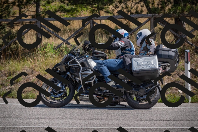 20250906121838-_5001974_am_