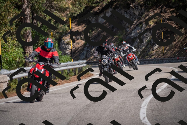 20250906121953-_5001979_am_