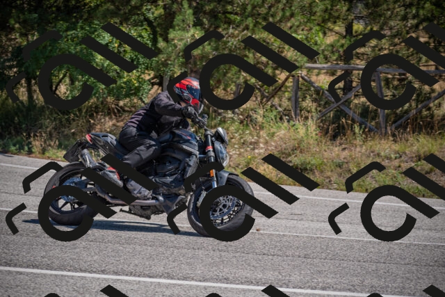 20250906121956-_5001983_am_