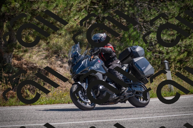 20250906122152-_5002020_am_