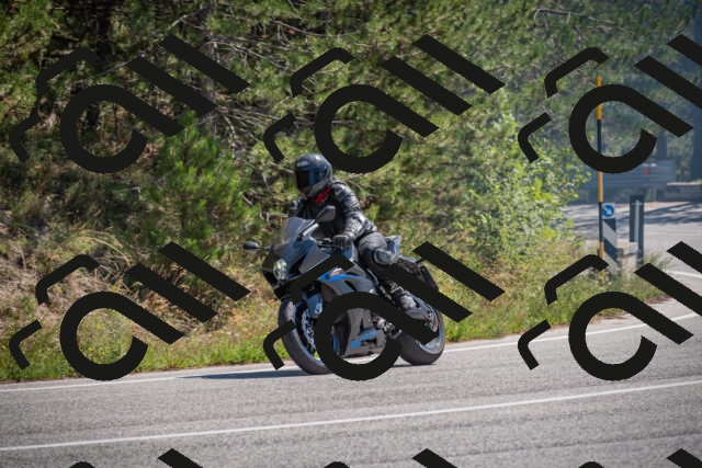 20250906122325-_5002055_am_